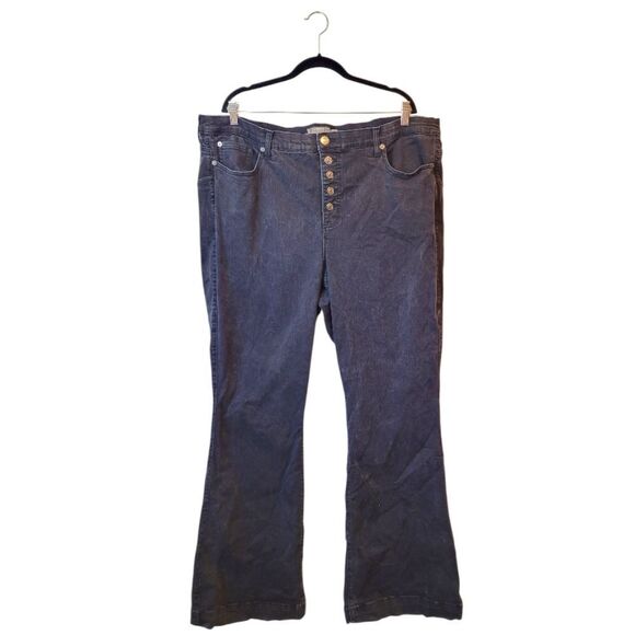 Torrid Women's Black Wash Bombshell Flare Button Fly Jeans Size 24T - Picture 1 of 6